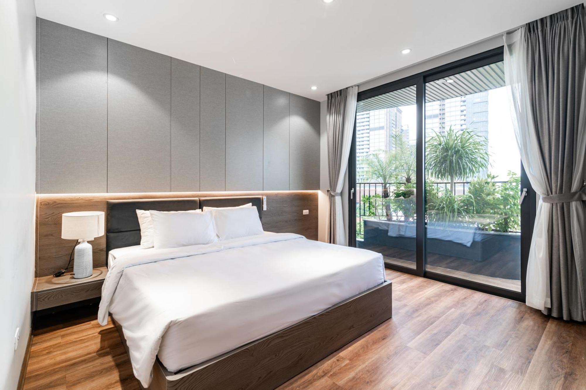 Luxe Paradise Suites Hotel To Ngoc Van Hanoi Exteriör bild