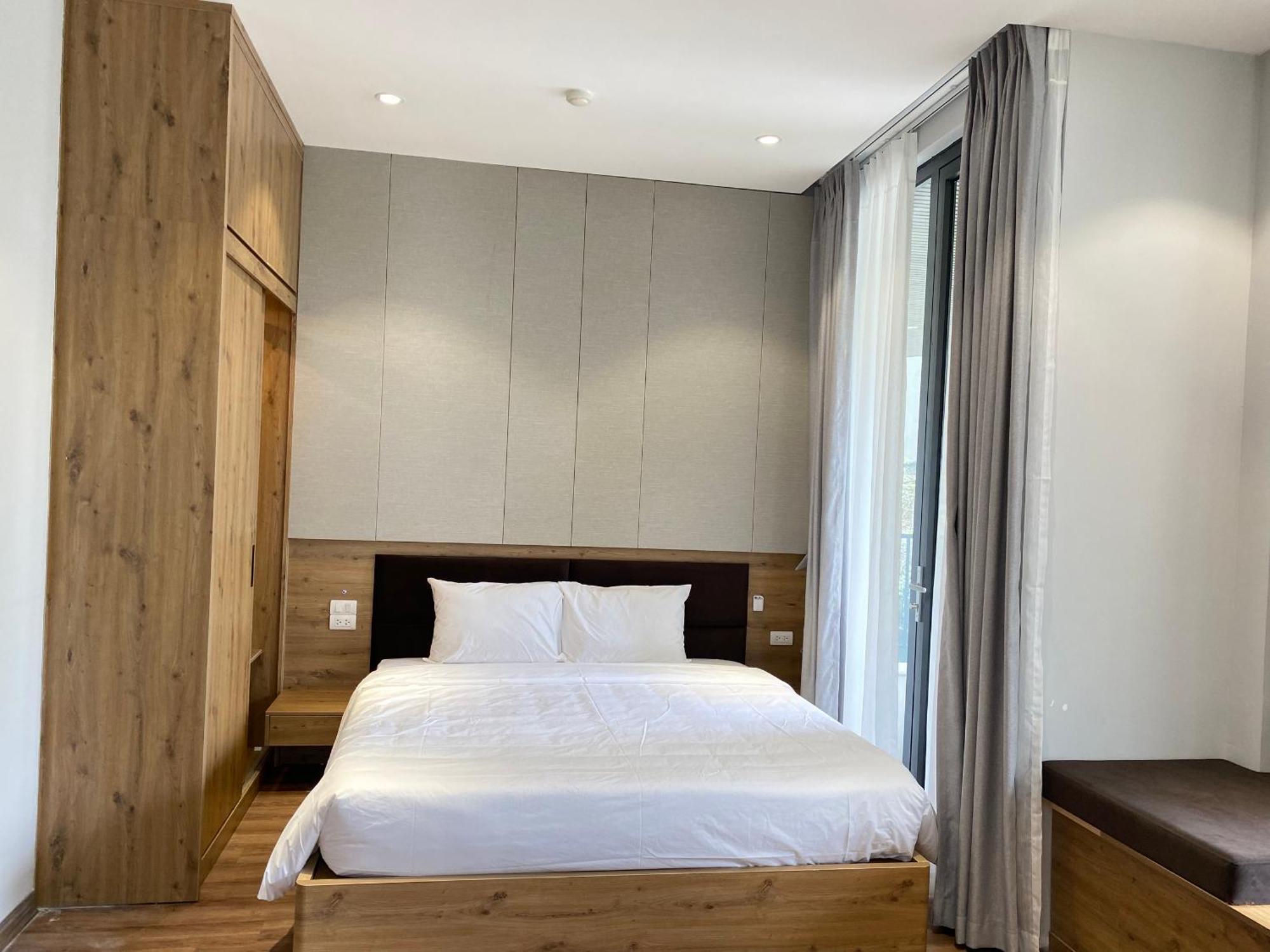 Luxe Paradise Suites Hotel To Ngoc Van Hanoi Exteriör bild