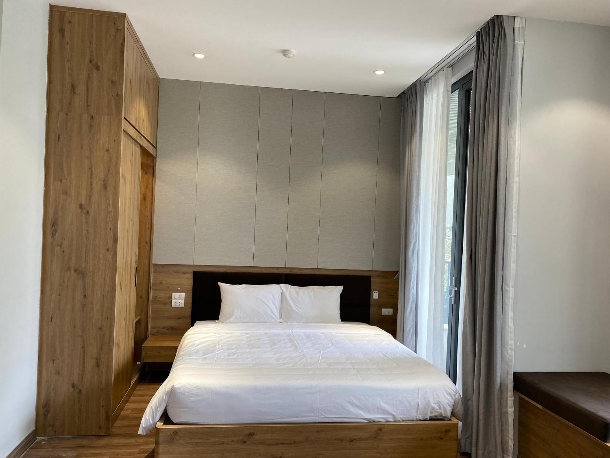 Luxe Paradise Suites Hotel To Ngoc Van Hanoi Exteriör bild