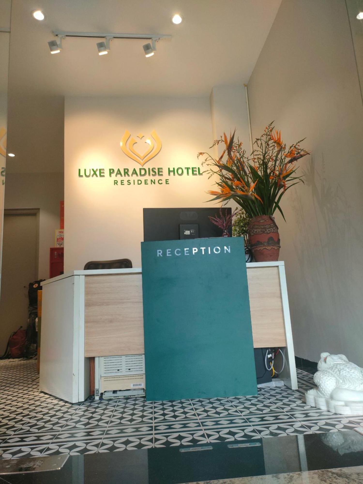 Luxe Paradise Suites Hotel To Ngoc Van Hanoi Exteriör bild